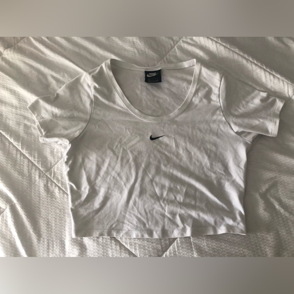 Nike Crop Top - Picture 2 of 2